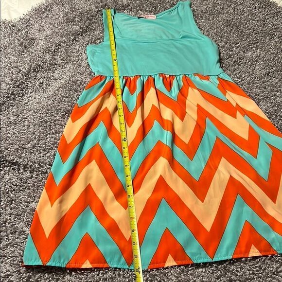 Chevron Patterned Sleeveless Dress - Turquoise and Orange - Picture 3 of 5